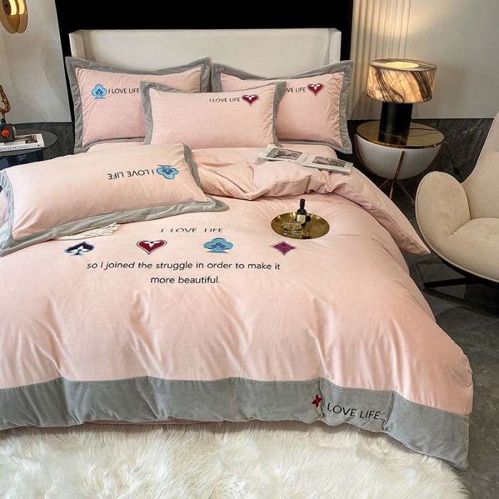 91家纺网 家纺一手货源 找家纺 澳梵 2021【艾利克斯】婴儿绒轻奢风刺绣四件套 艾利克斯-粉