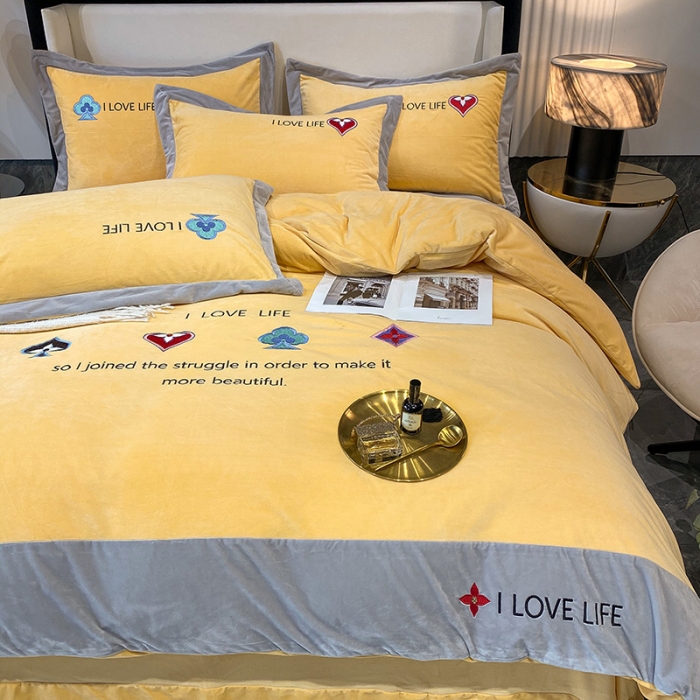 91家纺网 家纺一手货源 找家纺 澳梵 2021【艾利克斯】婴儿绒轻奢风刺绣四件套 艾利克斯-黄