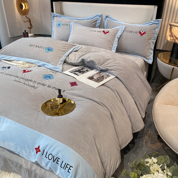 91家纺网 家纺一手货源 找家纺 澳梵 2021【艾利克斯】婴儿绒轻奢风刺绣四件套 艾利克斯-灰