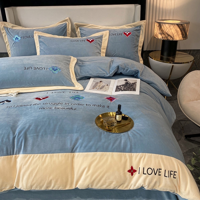 91家纺网 家纺一手货源 找家纺 澳梵 2021【艾利克斯】婴儿绒轻奢风刺绣四件套 艾利克斯-蓝灰