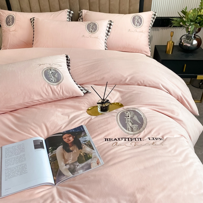 91家纺网 家纺一手货源 找家纺 澳梵 2021【爱神系列】婴儿绒轻奢风刺绣四件套 爱神-粉玉