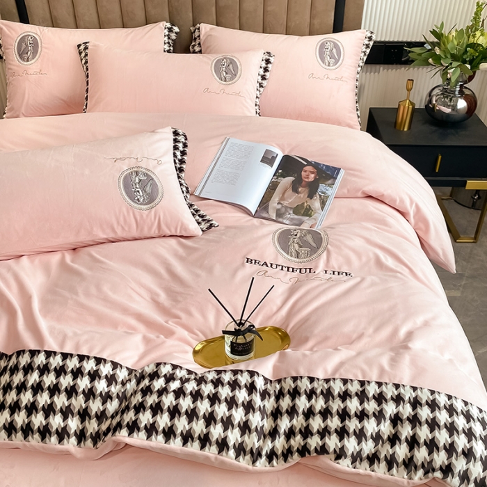 91家纺网 家纺一手货源 找家纺 澳梵 2021【爱神系列】婴儿绒轻奢风刺绣四件套 爱神-粉玉