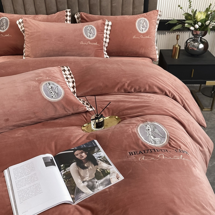 91家纺网 家纺一手货源 找家纺 澳梵 2021【爱神系列】婴儿绒轻奢风刺绣四件套 爱神-南瓜色