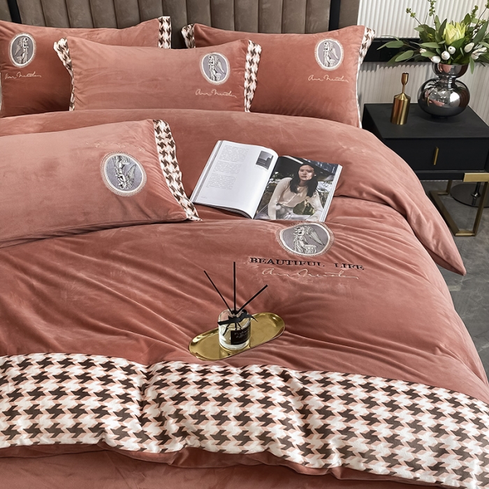 91家纺网 家纺一手货源 找家纺 澳梵 2021【爱神系列】婴儿绒轻奢风刺绣四件套 爱神-南瓜色