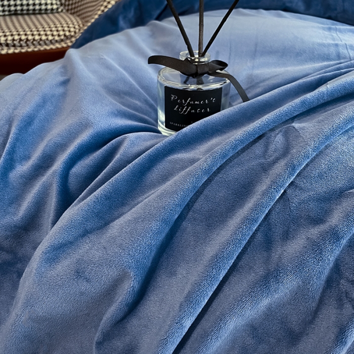 91家纺网 家纺一手货源 找家纺 澳梵 2021【爱神系列】婴儿绒轻奢风刺绣四件套 爱神-蔚蓝