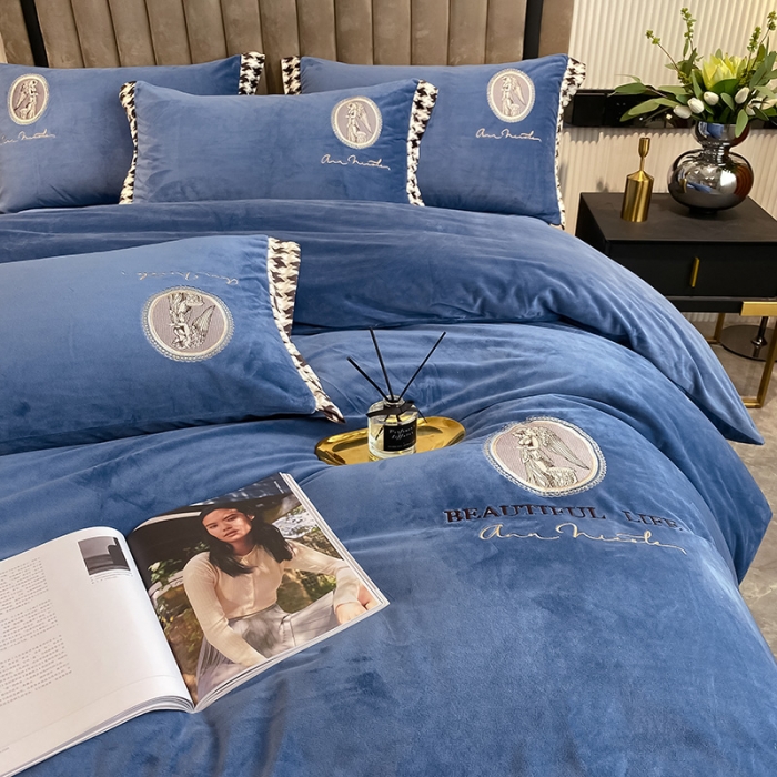 91家纺网 家纺一手货源 找家纺 澳梵 2021【爱神系列】婴儿绒轻奢风刺绣四件套 爱神-蔚蓝