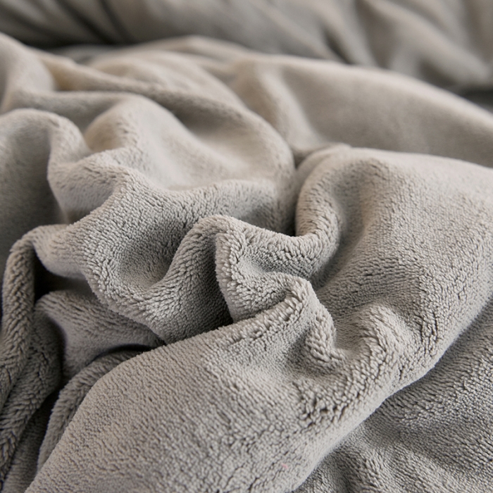 91家纺网 家纺一手货源 找家纺 甜之梦2025牛奶绒纯色拼色单品四件套被套（可定制尺寸）浅灰