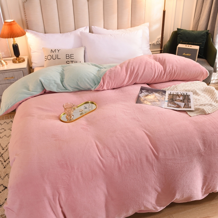 91家纺网 家纺一手货源 找家纺 甜之梦 2025牛奶绒纯色拼色单品四件套被套（可定制尺寸）嫩绿+淡粉