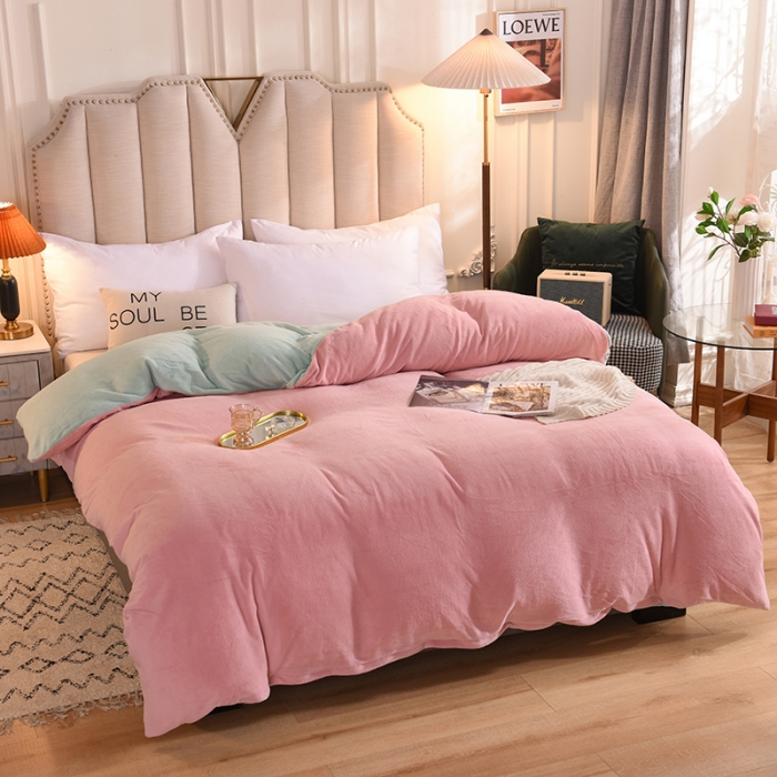 91家纺网 家纺一手货源 找家纺 甜之梦 2025牛奶绒纯色拼色单品四件套被套（可定制尺寸）嫩绿+淡粉