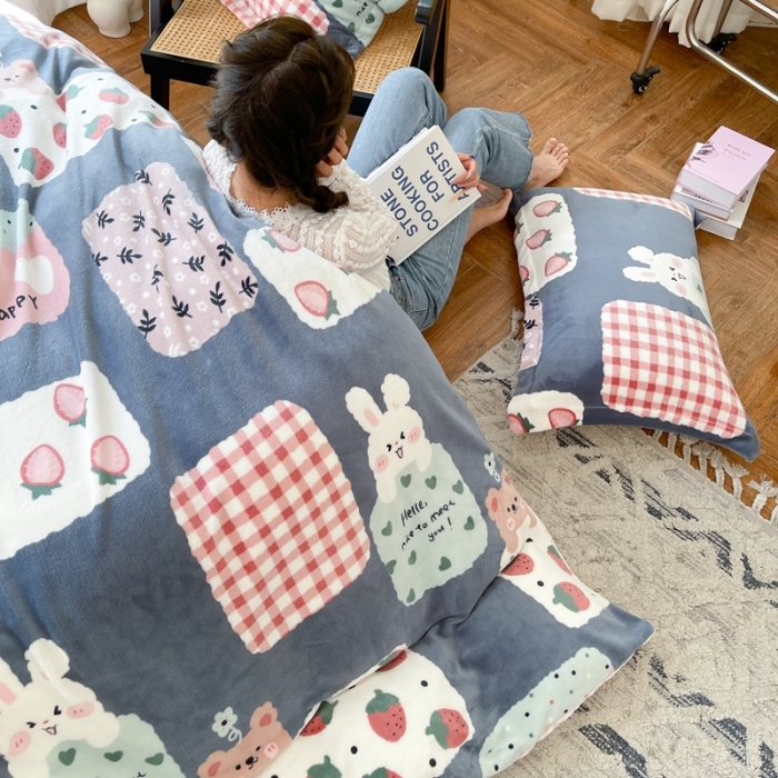 91家纺网 家纺一手货源 找家纺 柚子  2021新款牛奶绒印花四件套 布丁兔