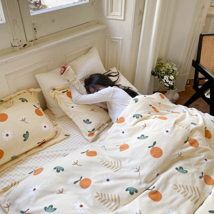 91家纺网 家纺一手货源 找家纺 柚子  2021新款牛奶绒印花四件套 橙子多多