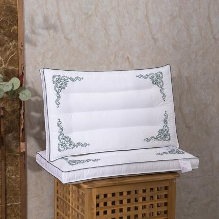 91家纺网 家纺一手货源 找家纺 枕之坊 2021新款全棉刺绣欧式羽丝枕48×74cm 天蓝色