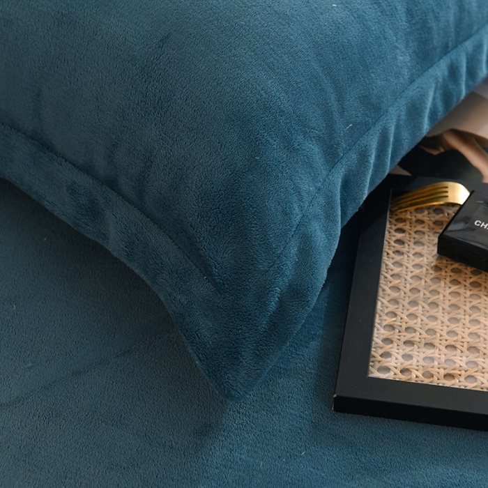 91家纺网 家纺一手货源 找家纺 甜之梦 2025新款牛奶绒单品枕套一对宝石蓝