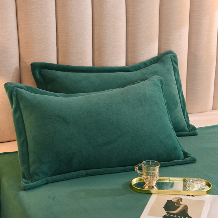91家纺网 家纺一手货源 找家纺 甜之梦 2025新款牛奶绒单品枕套一对墨绿