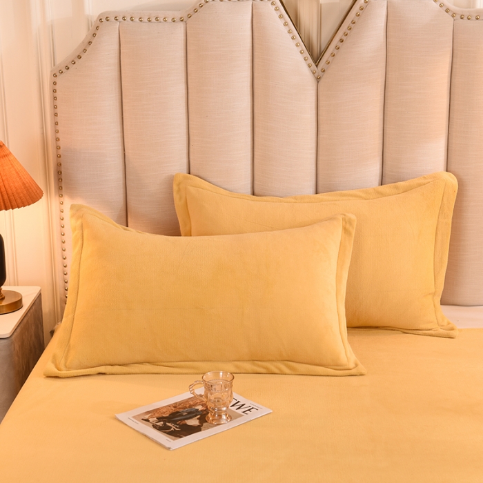 91家纺网 家纺一手货源 找家纺 甜之梦 2025新款牛奶绒单品枕套一对嫩黄