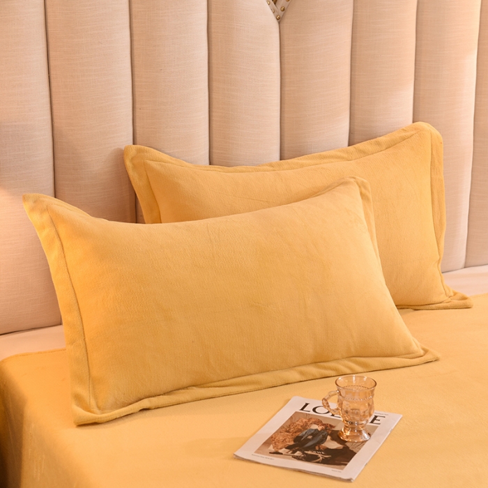 91家纺网 家纺一手货源 找家纺 甜之梦 2025新款牛奶绒单品枕套一对嫩黄