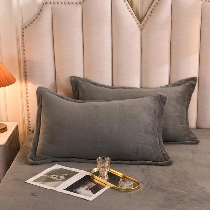 91家纺网 家纺一手货源 找家纺 甜之梦 2025新款牛奶绒单品枕套一对深灰