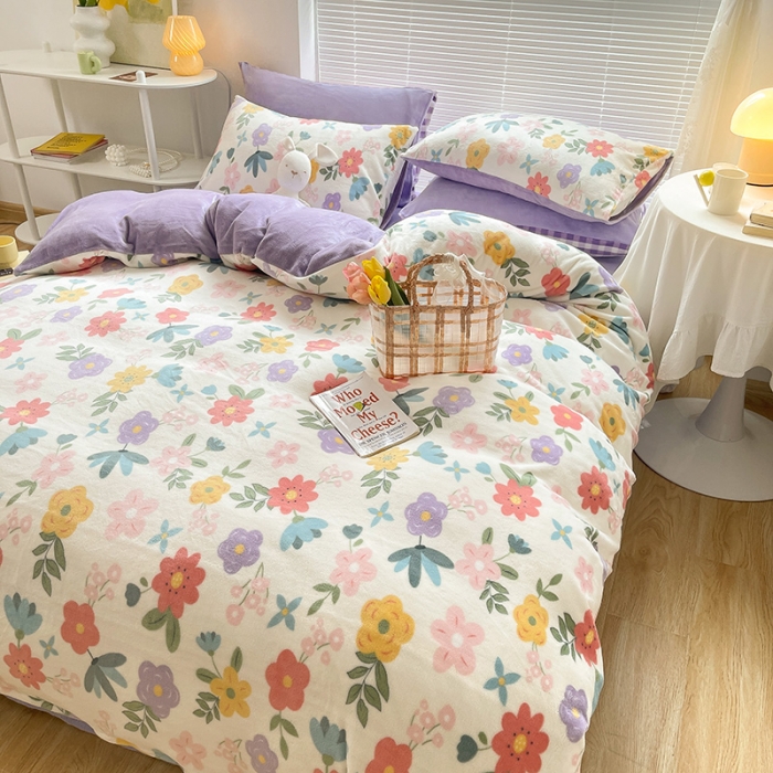 91家纺网 家纺一手货源 找家纺 金爱家 2021新款牛奶绒暖边四件套 蝶恋花