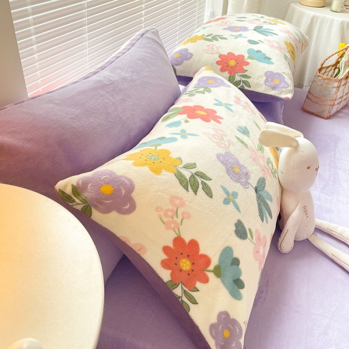 91家纺网 家纺一手货源 找家纺 金爱家 2021新款牛奶绒暖边四件套 蝶恋花