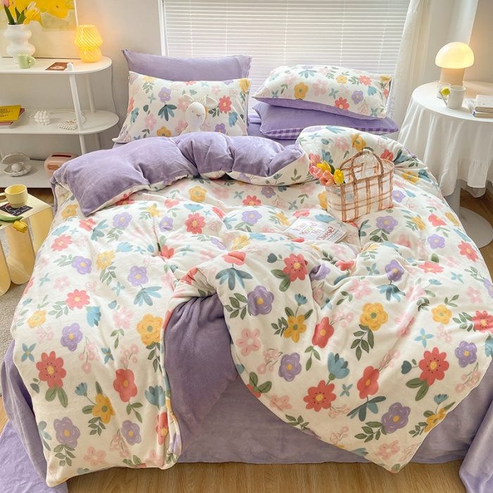 91家纺网 家纺一手货源 找家纺 金爱家 2021新款牛奶绒暖边四件套 蝶恋花