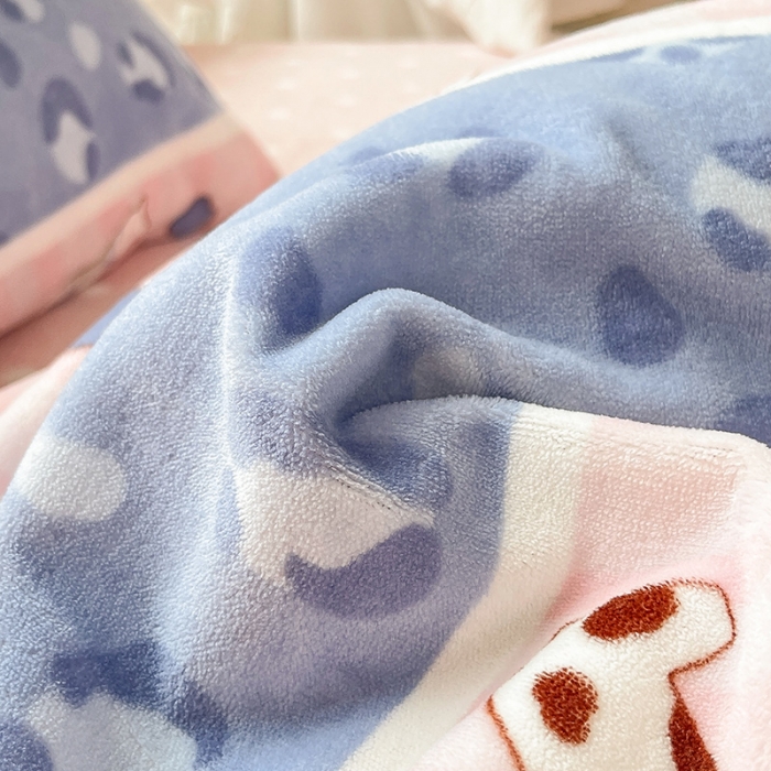 91家纺网 家纺一手货源 找家纺 金爱家 2021新款牛奶绒暖边四件套 多彩豹纹