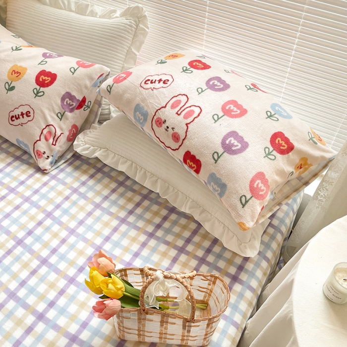 91家纺网 家纺一手货源 找家纺 金爱家 2021新款牛奶绒暖边四件套 花中兔