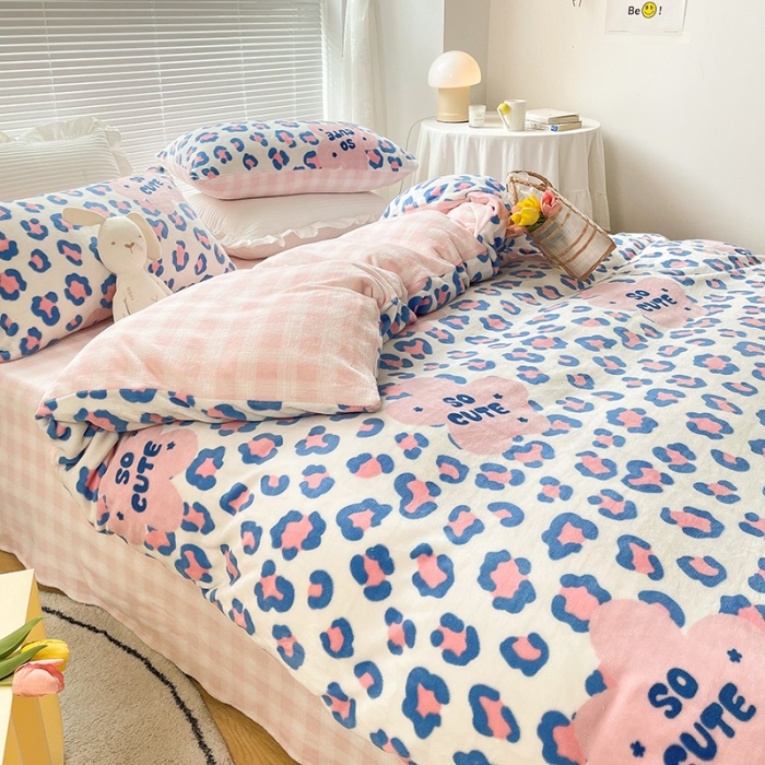 91家纺网 家纺一手货源 找家纺 金爱家 2021新款牛奶绒暖边四件套 可爱多