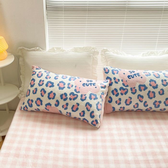 91家纺网 家纺一手货源 找家纺 金爱家 2021新款牛奶绒暖边四件套 可爱多