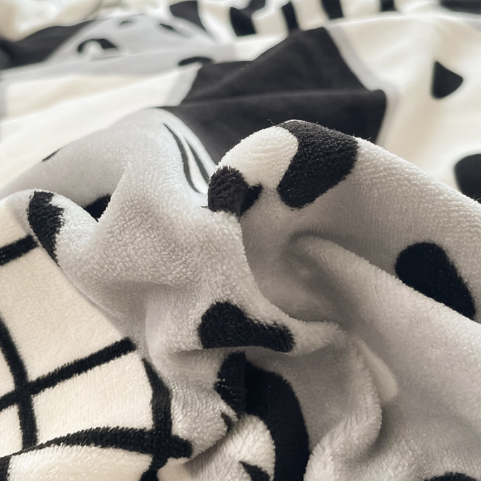 91家纺网 家纺一手货源 找家纺 金爱家 2021新款牛奶绒暖边四件套 零度空间