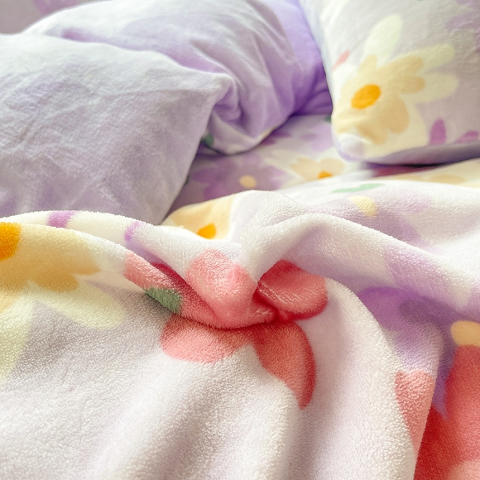 91家纺网 家纺一手货源 找家纺 金爱家 2021新款牛奶绒暖边四件套 思慕