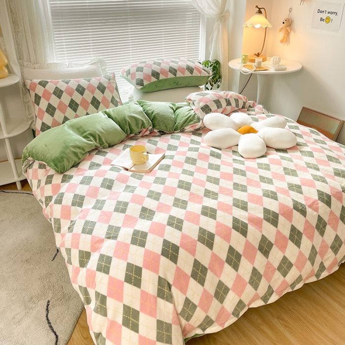 91家纺网 家纺一手货源 找家纺 金爱家 2021新款牛奶绒暖边四件套 心格