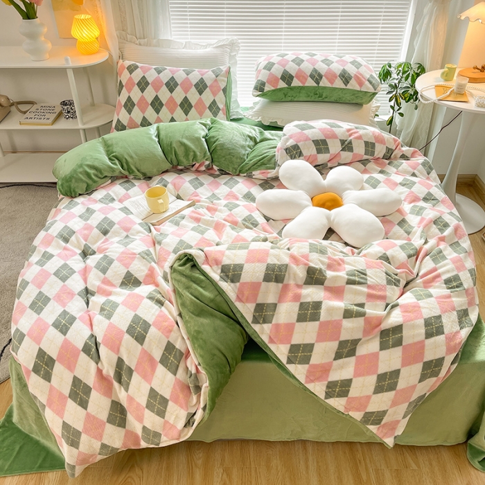 91家纺网 家纺一手货源 找家纺 金爱家 2021新款牛奶绒暖边四件套 心格