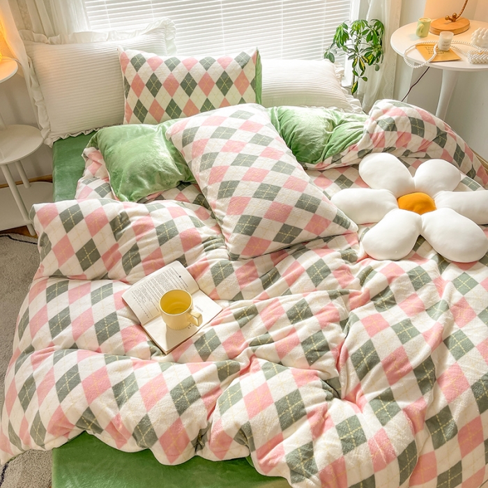 91家纺网 家纺一手货源 找家纺 金爱家 2021新款牛奶绒暖边四件套 心格