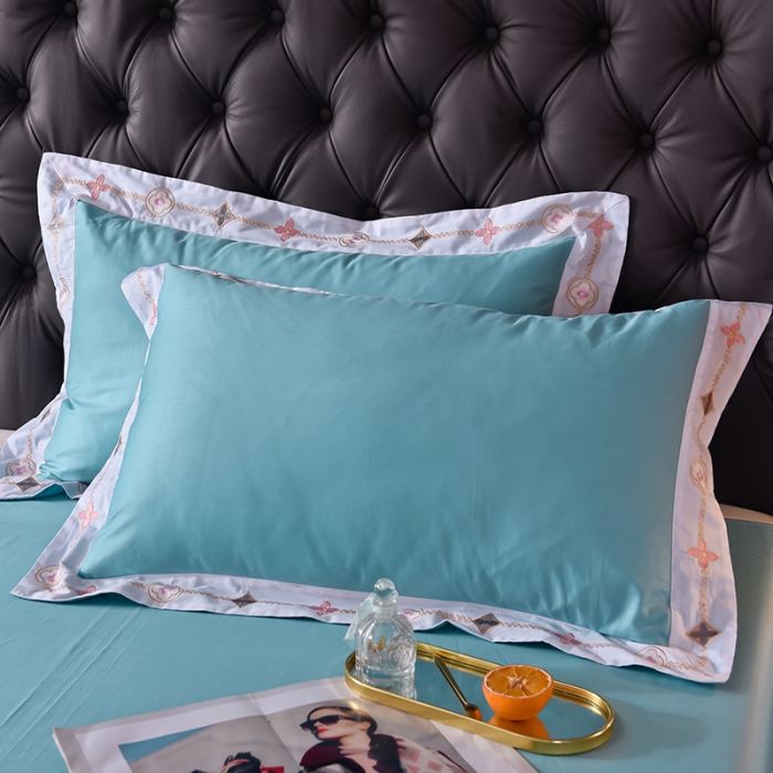 91家纺网 家纺一手货源 找家纺 2025新款13374经典北欧风工艺款纯色枕套 深海蓝