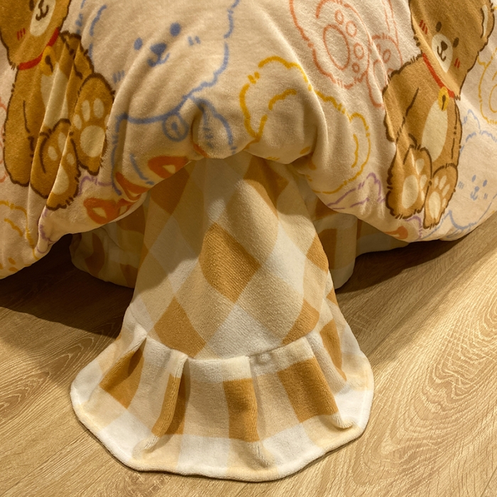 91家纺网 家纺一手货源 找家纺 珺柔家纺2021新款牛奶绒印花四件套 多彩熊