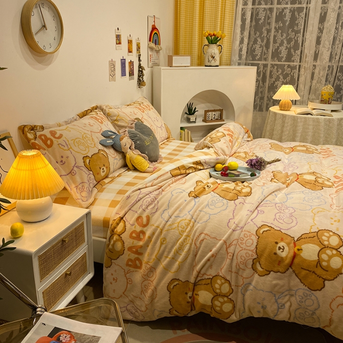 91家纺网 家纺一手货源 找家纺 珺柔家纺2021新款牛奶绒印花四件套 多彩熊