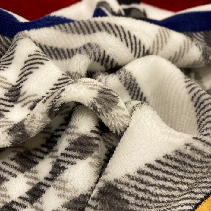 91家纺网 家纺一手货源 找家纺 珺柔家纺2021新款牛奶绒印花四件套 格子小熊