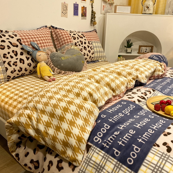 91家纺网 家纺一手货源 找家纺 珺柔家纺2021新款牛奶绒印花四件套 好时光