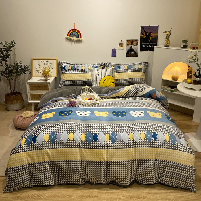 91家纺网 家纺一手货源 找家纺 珺柔家纺2021新款牛奶绒印花四件套 可爱小熊