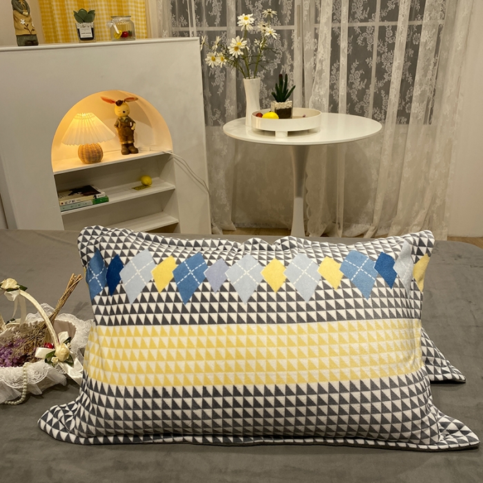 91家纺网 家纺一手货源 找家纺 珺柔家纺2021新款牛奶绒印花四件套 可爱小熊