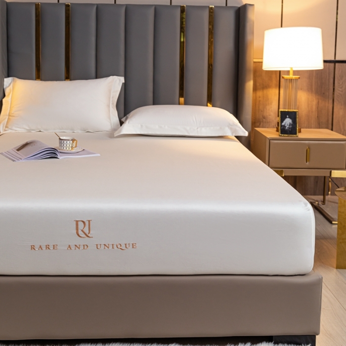 91家纺网 家纺一手货源 找家纺 秀色 50支贡缎床笠单件全棉纯棉床罩三件套雪月白