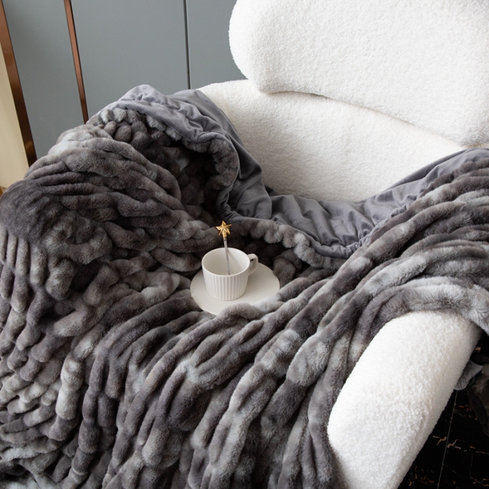 91家纺网 家纺一手货源 找家纺 来菲毛毯 25新款氨纶兔毛毛毯托斯塔纳加厚双层保暖奢华沙发毯灰色
