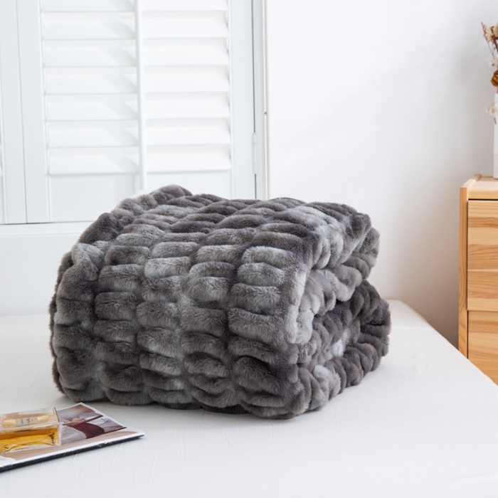 91家纺网 家纺一手货源 找家纺 来菲毛毯 25新款氨纶兔毛毛毯托斯塔纳加厚双层保暖奢华沙发毯灰色