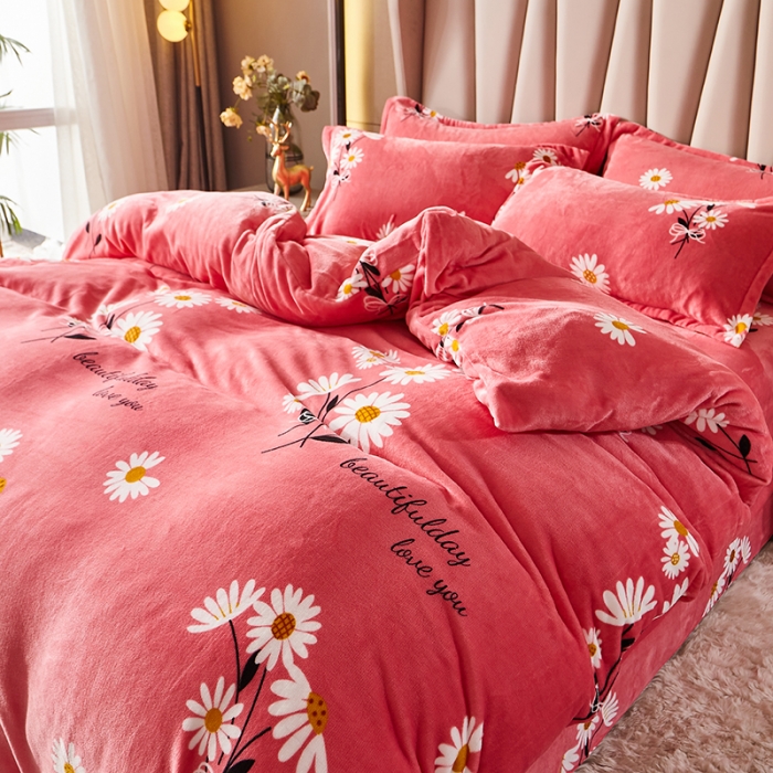 91家纺网 家纺一手货源 找家纺 纽缦 2021新款牛奶绒四件套法莱水晶宝宝绒 菊之语红