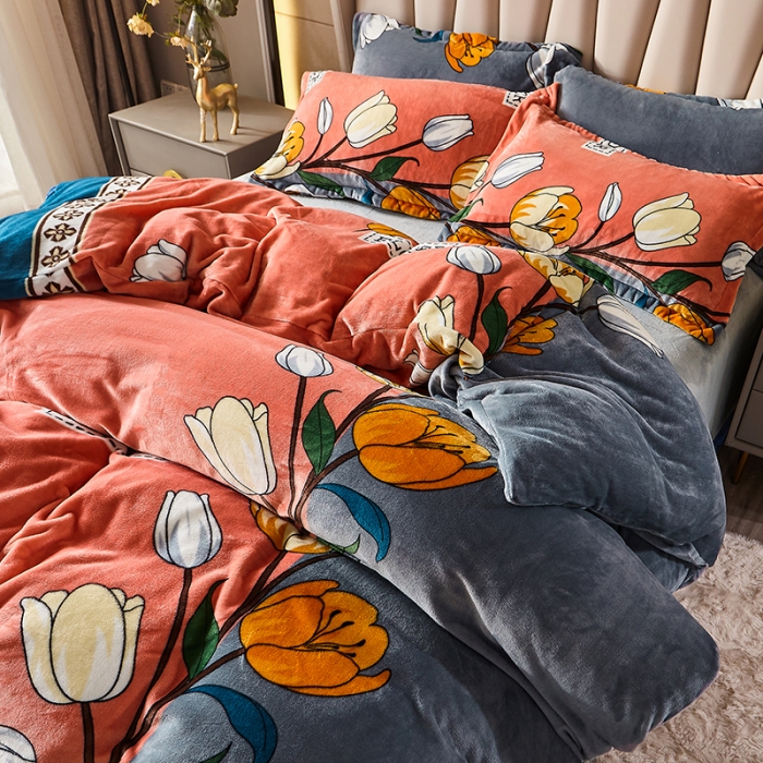 91家纺网 家纺一手货源 找家纺 纽缦 2021新款牛奶绒四件套法莱水晶宝宝绒 绝世花颜玉（大版）