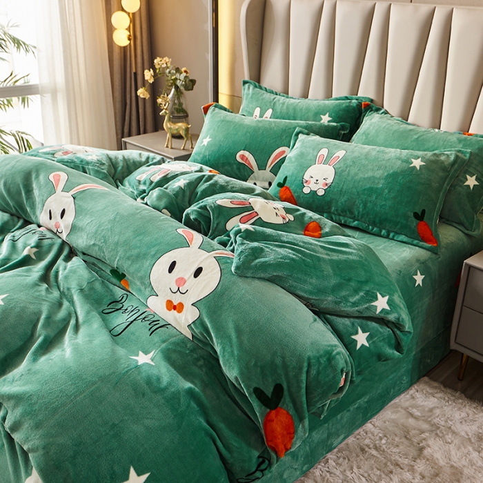 91家纺网 家纺一手货源 找家纺 纽缦 2021新款牛奶绒四件套法莱水晶宝宝绒 萝卜兔绿