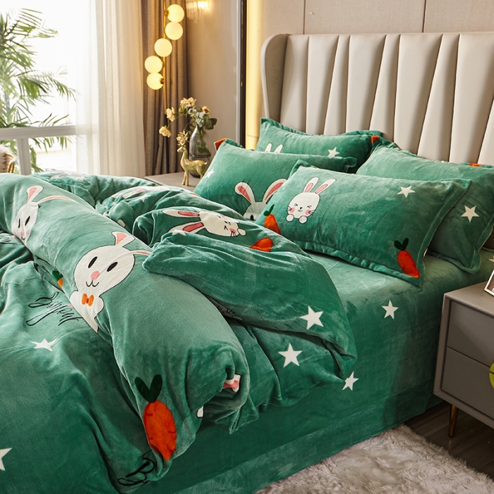 91家纺网 家纺一手货源 找家纺 纽缦 2021新款牛奶绒四件套法莱水晶宝宝绒 萝卜兔绿