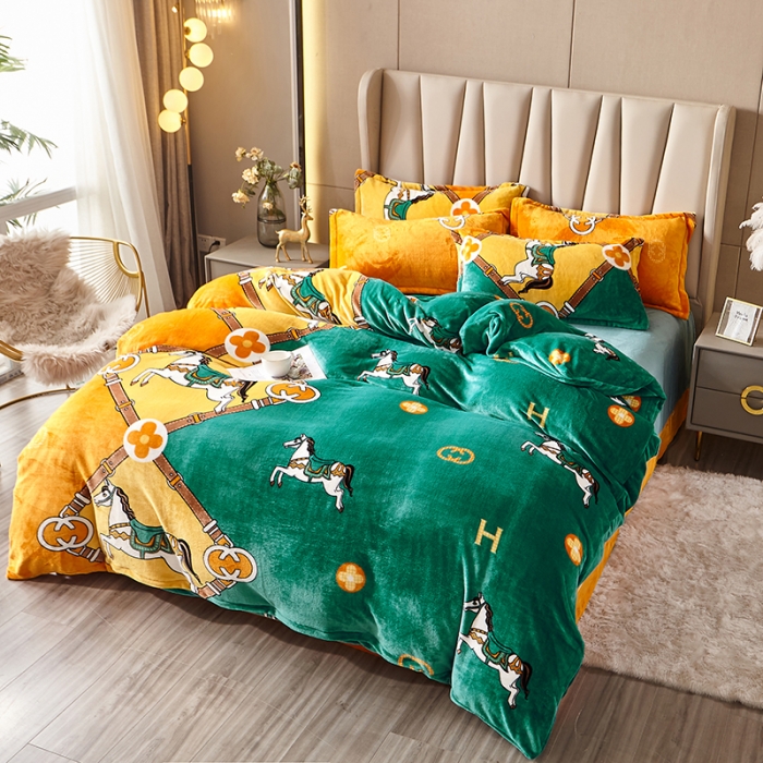 91家纺网 家纺一手货源 找家纺 纽缦 2021新款牛奶绒四件套法莱水晶宝宝绒 马到成功绿（大版）