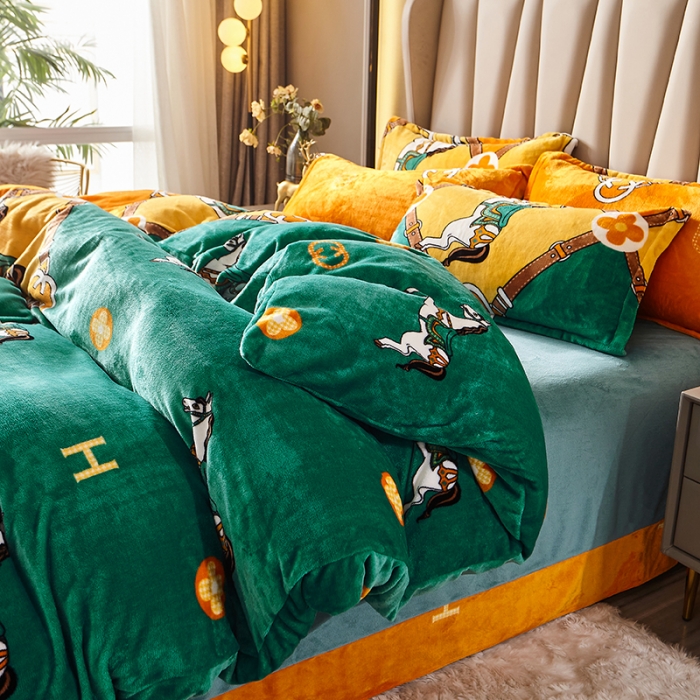 91家纺网 家纺一手货源 找家纺 纽缦 2021新款牛奶绒四件套法莱水晶宝宝绒 马到成功绿（大版）