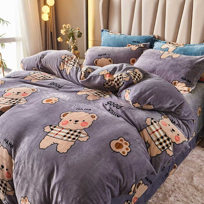 91家纺网 家纺一手货源 找家纺 纽缦 2021新款牛奶绒四件套法莱水晶宝宝绒 摩卡小熊灰咖